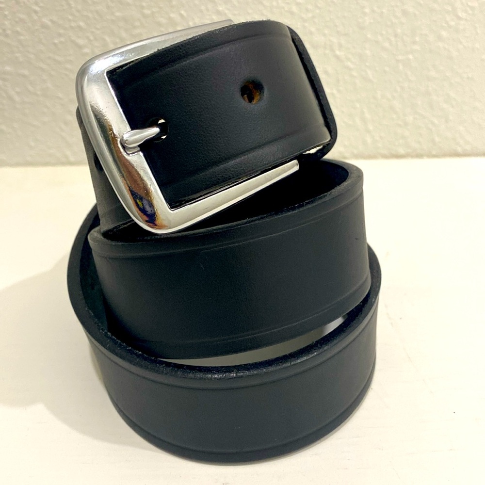 NWOT BOSTON LEATHER SMOOTH NO LINE GARRISON BELT / MADE IN USA